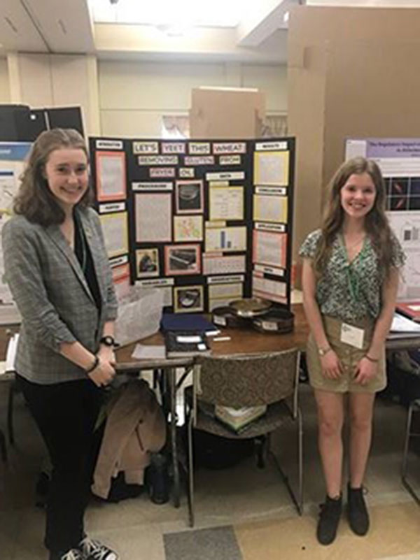 HHS students qualify for state science fair
