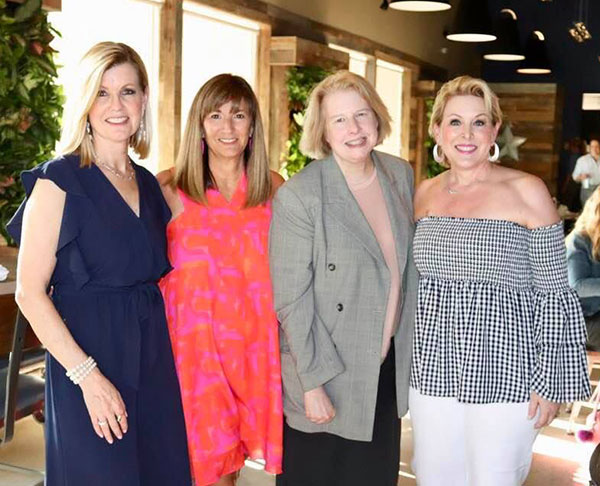Fashionable fundraiser for ovarian cancer research