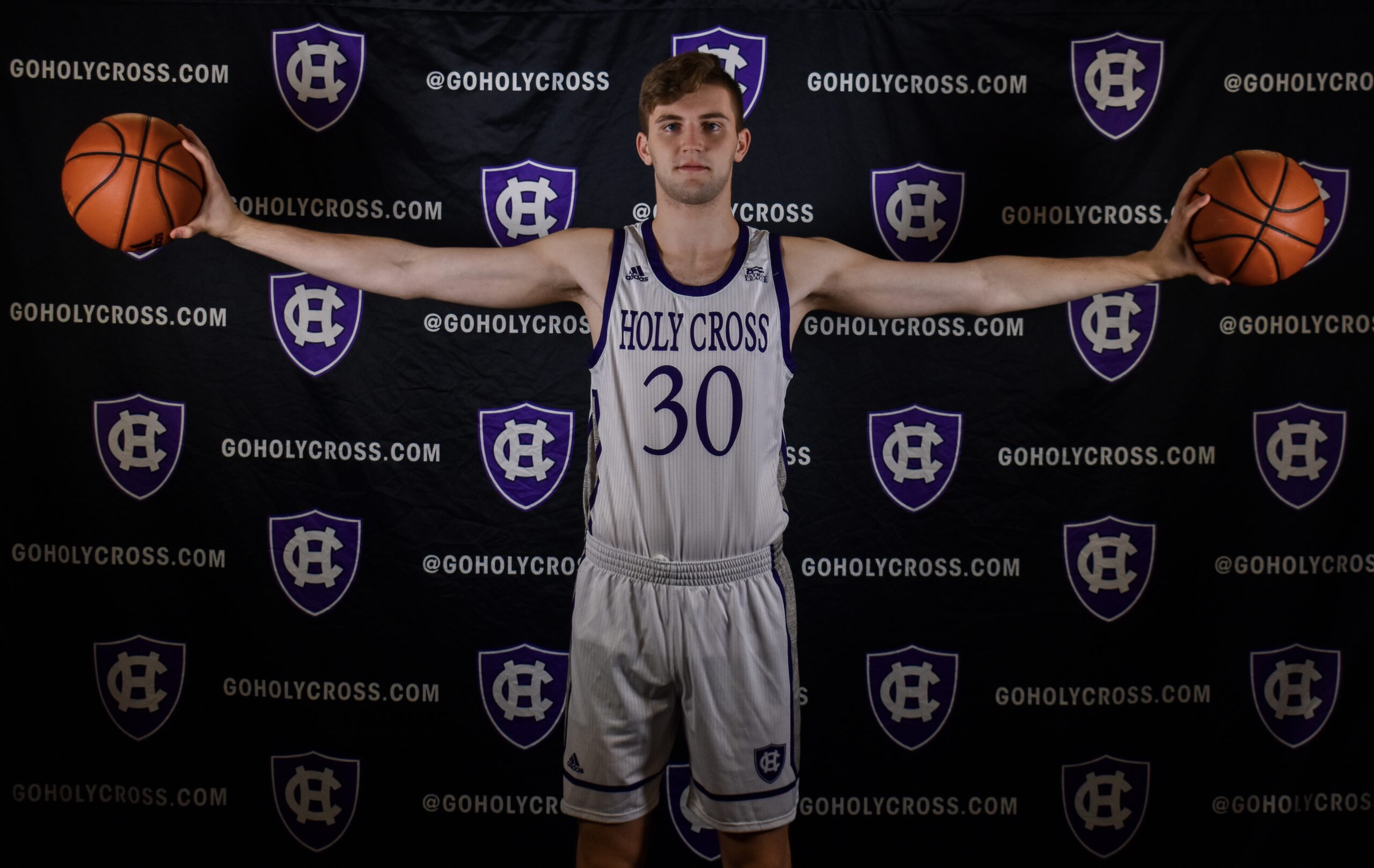 Rabinovich set to continue hoops career at Holy Cross