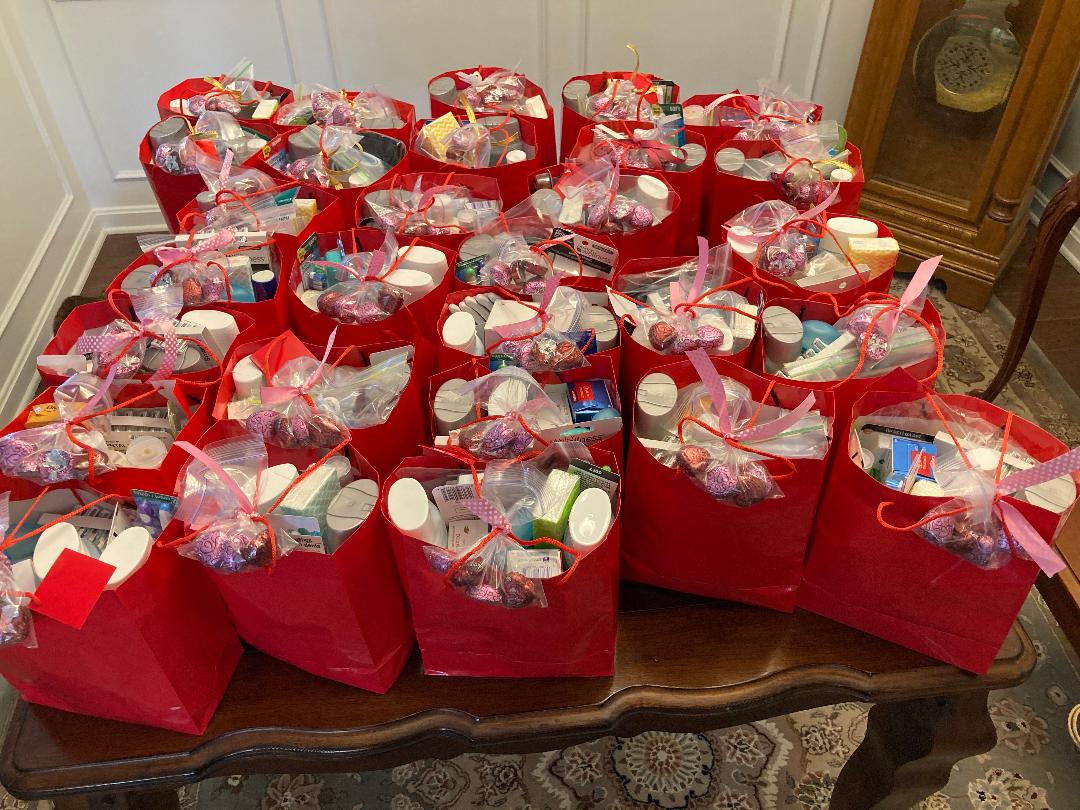 Women’s Club donates Valentine’s care bags