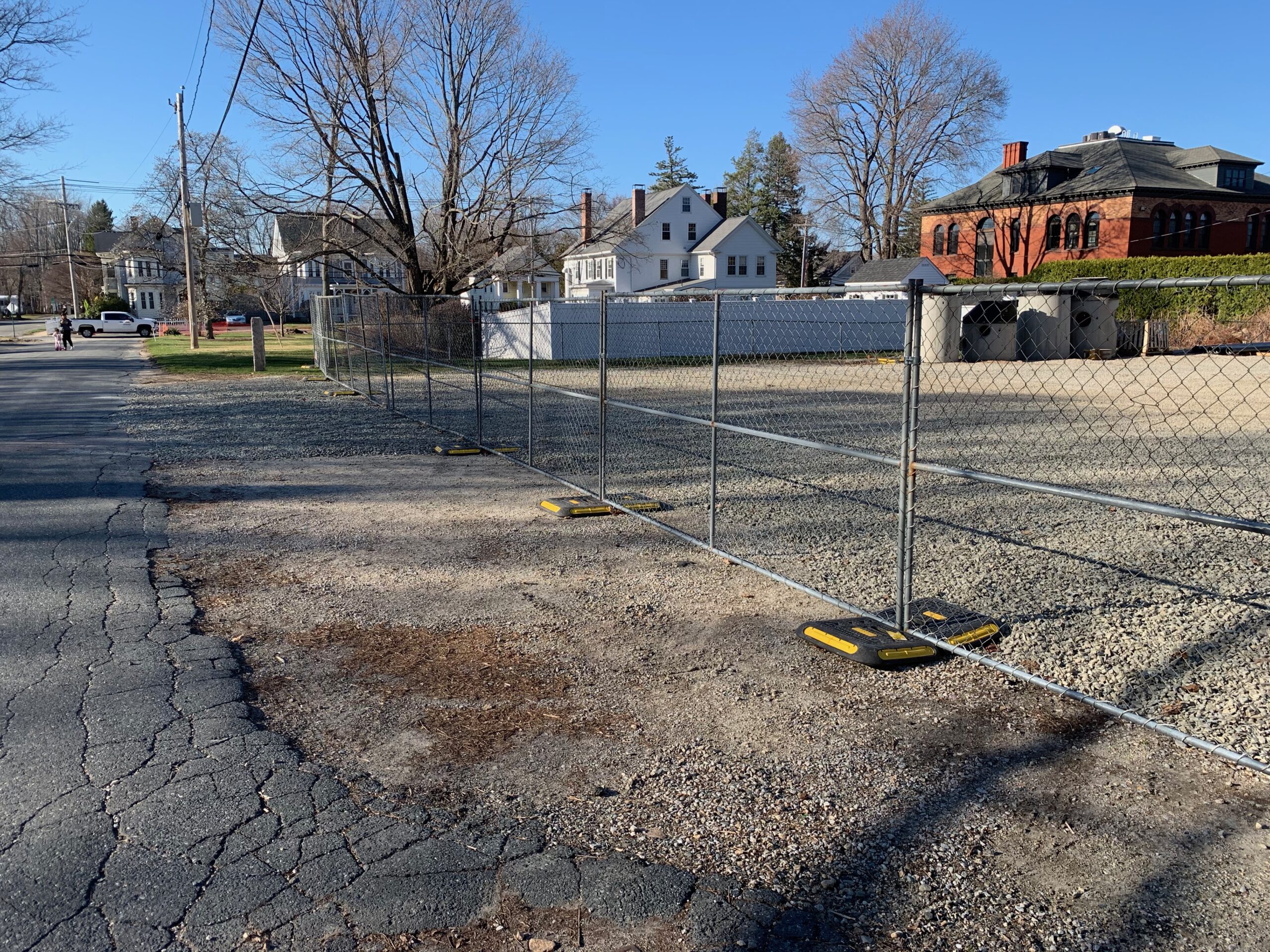 Marshall Avenue residents object to construction staging area