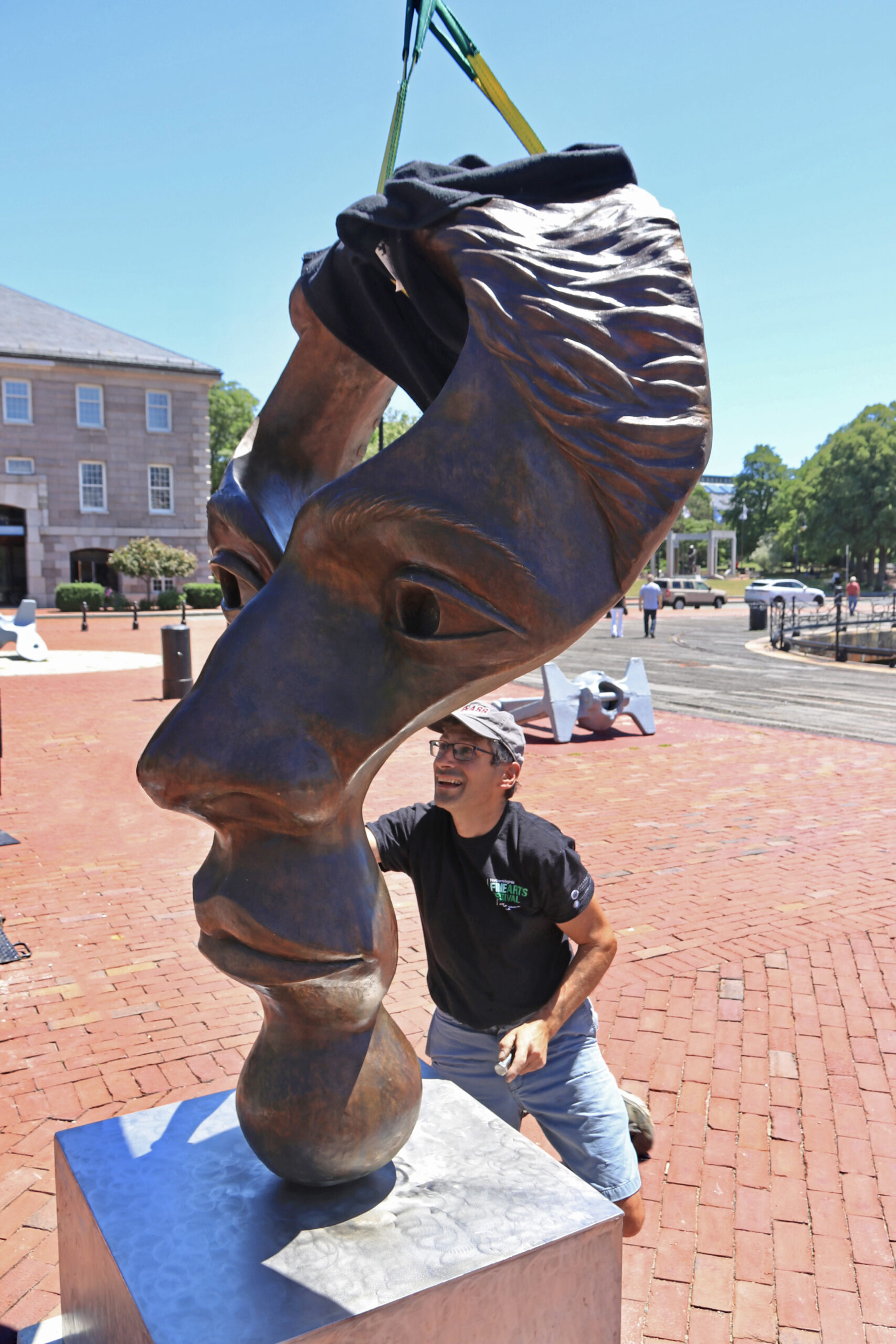Independent Thoughts Local sculptor Alfano opens Boston exhibit