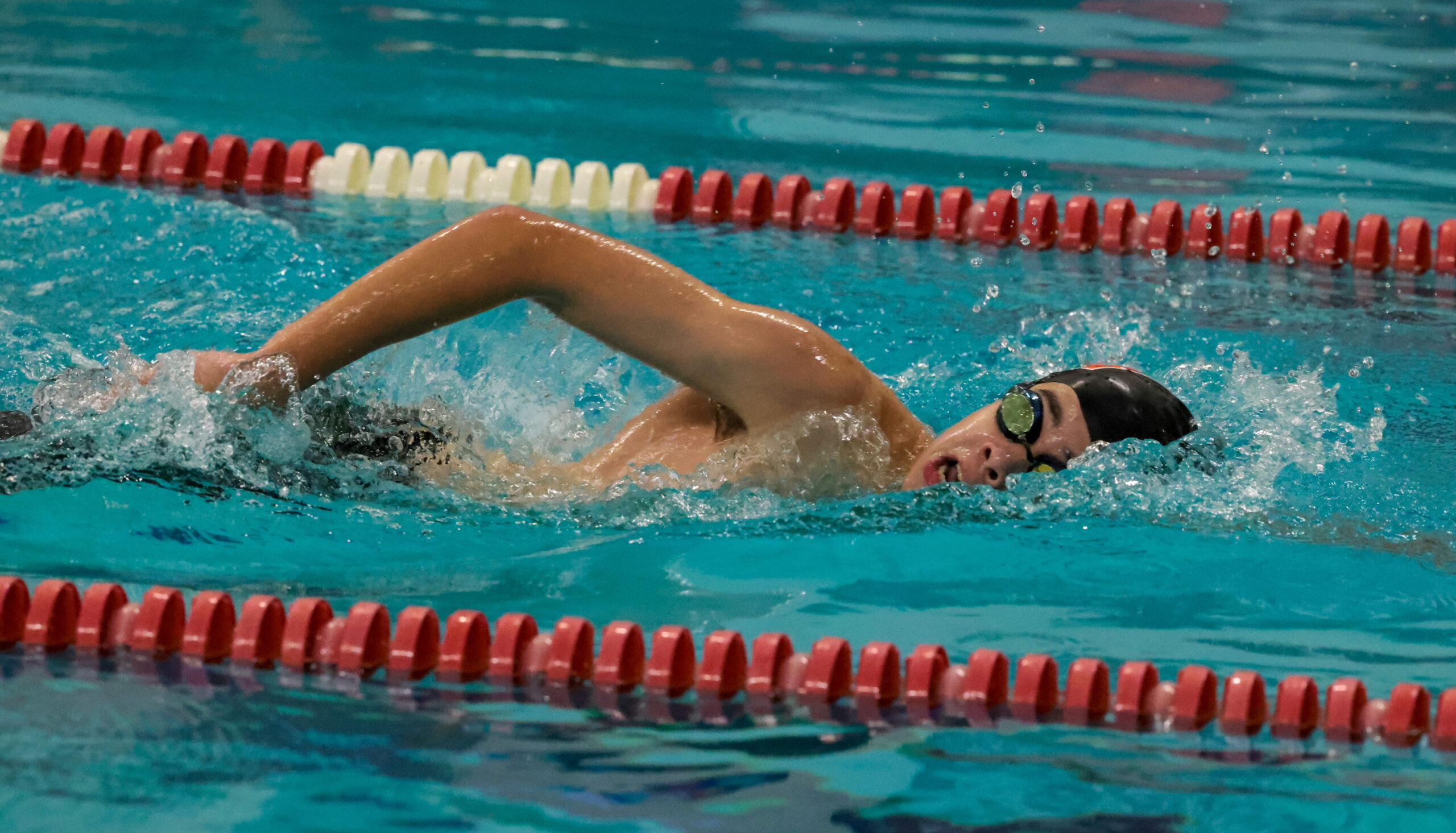 HHS swimmers look to peak for postseason