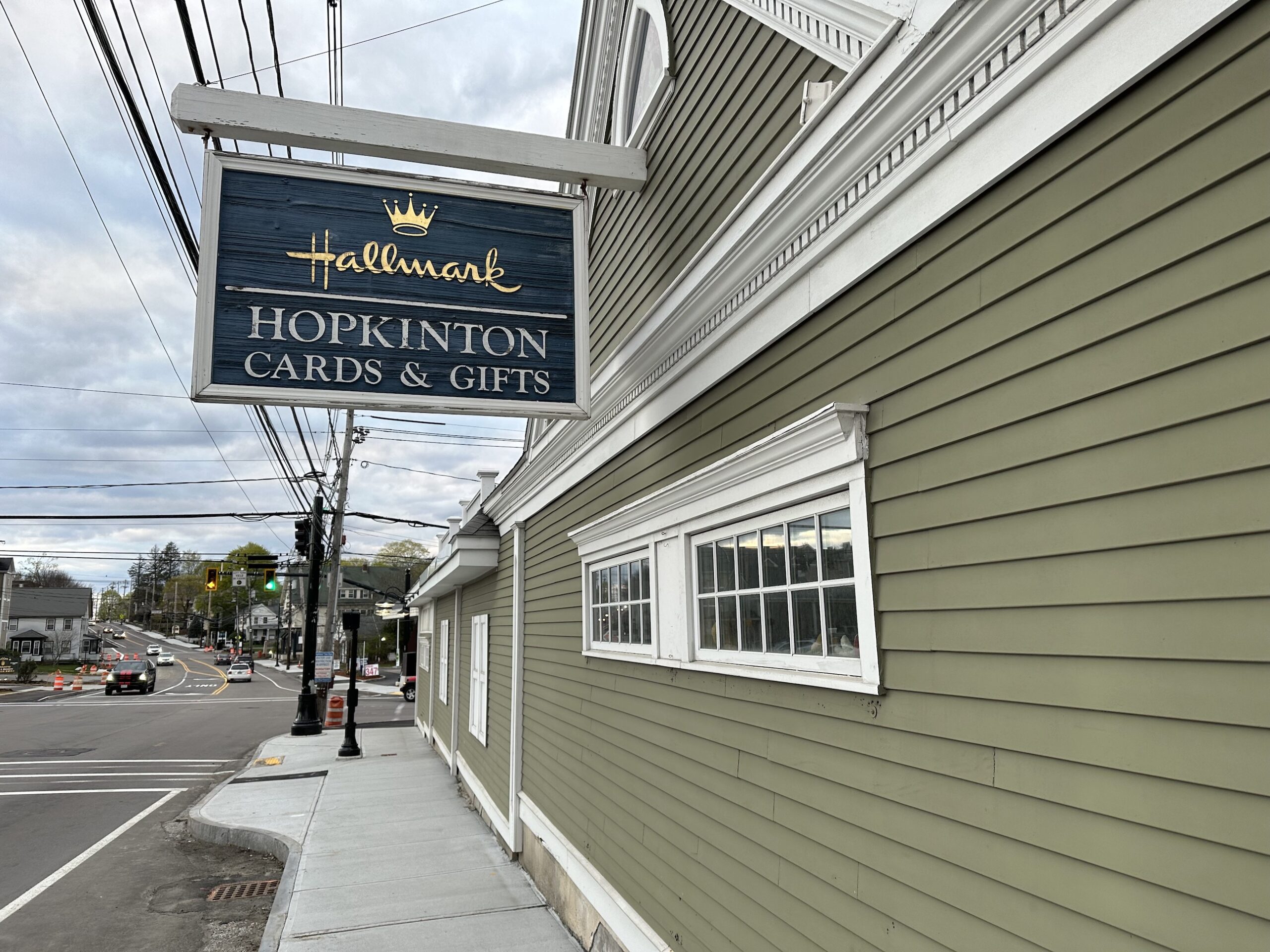 Hopkinton Wellness/Hopkinton Card & Gift to close; Main Street building available for lease