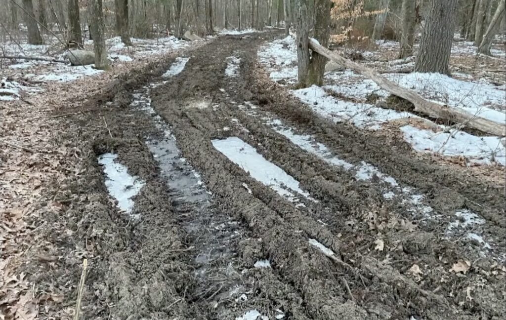 Muddy road to new school