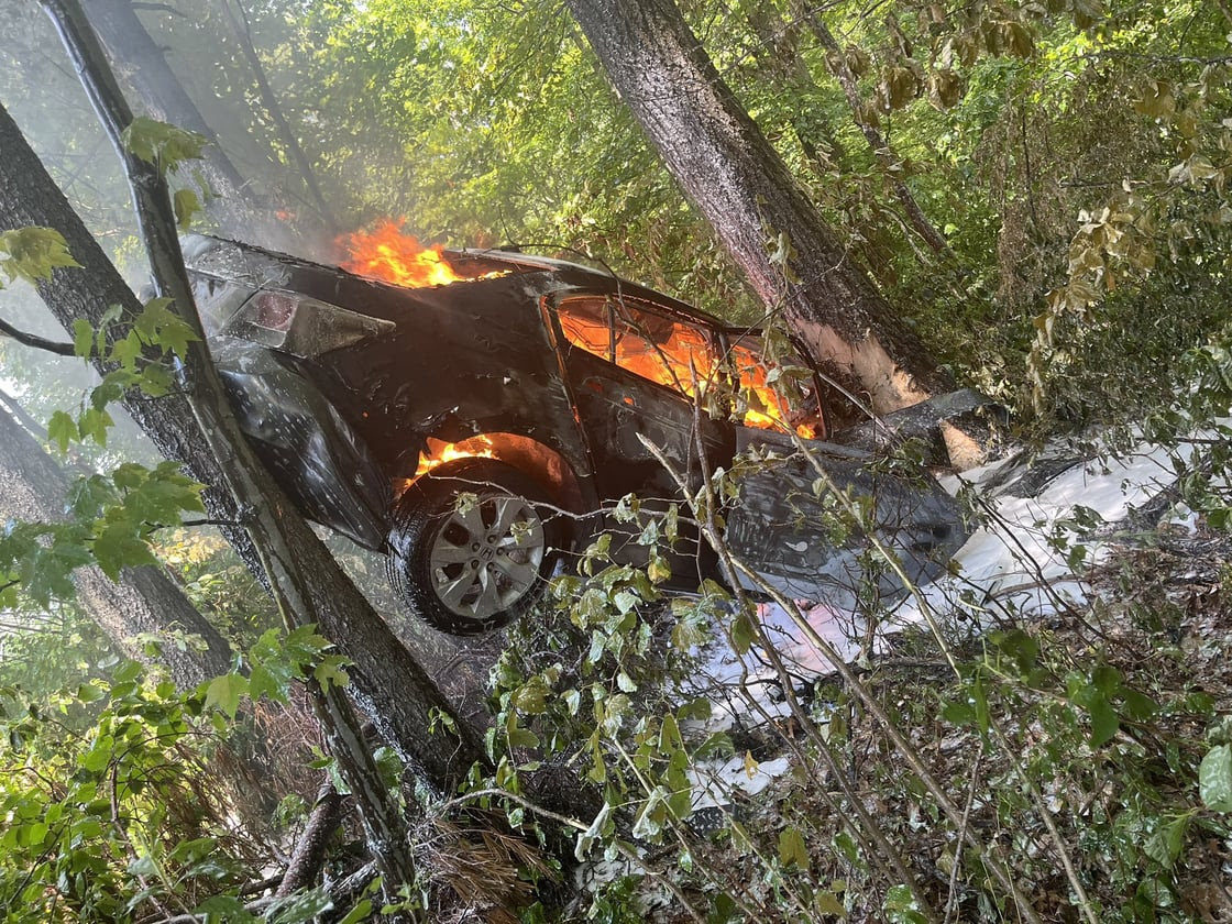 HFD, state troopers respond to fiery car crash on I-495 in Hopkinton