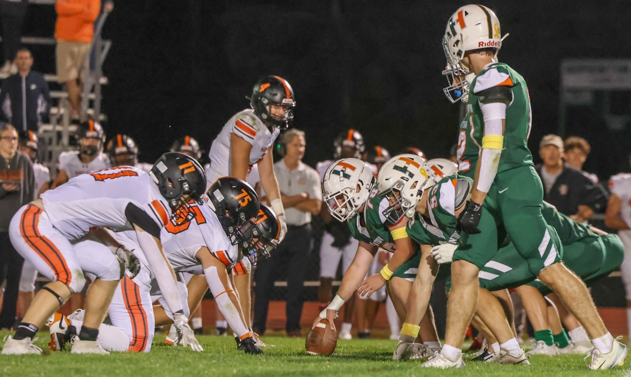 Hillers football team leans on deep senior class