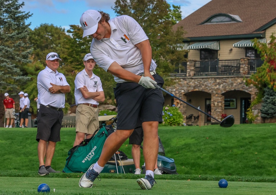 Schuster leads HHS golf to strong season