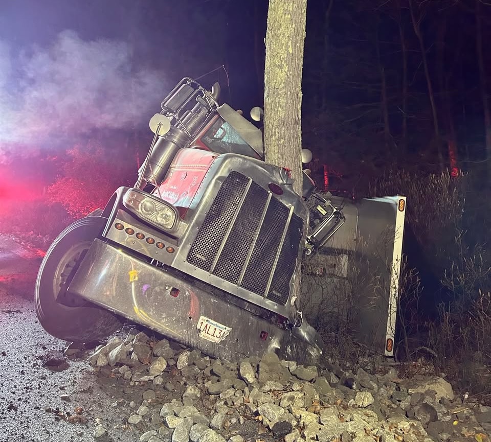 Traffic accidents Thursday snarl roadways during morning, evening commutes