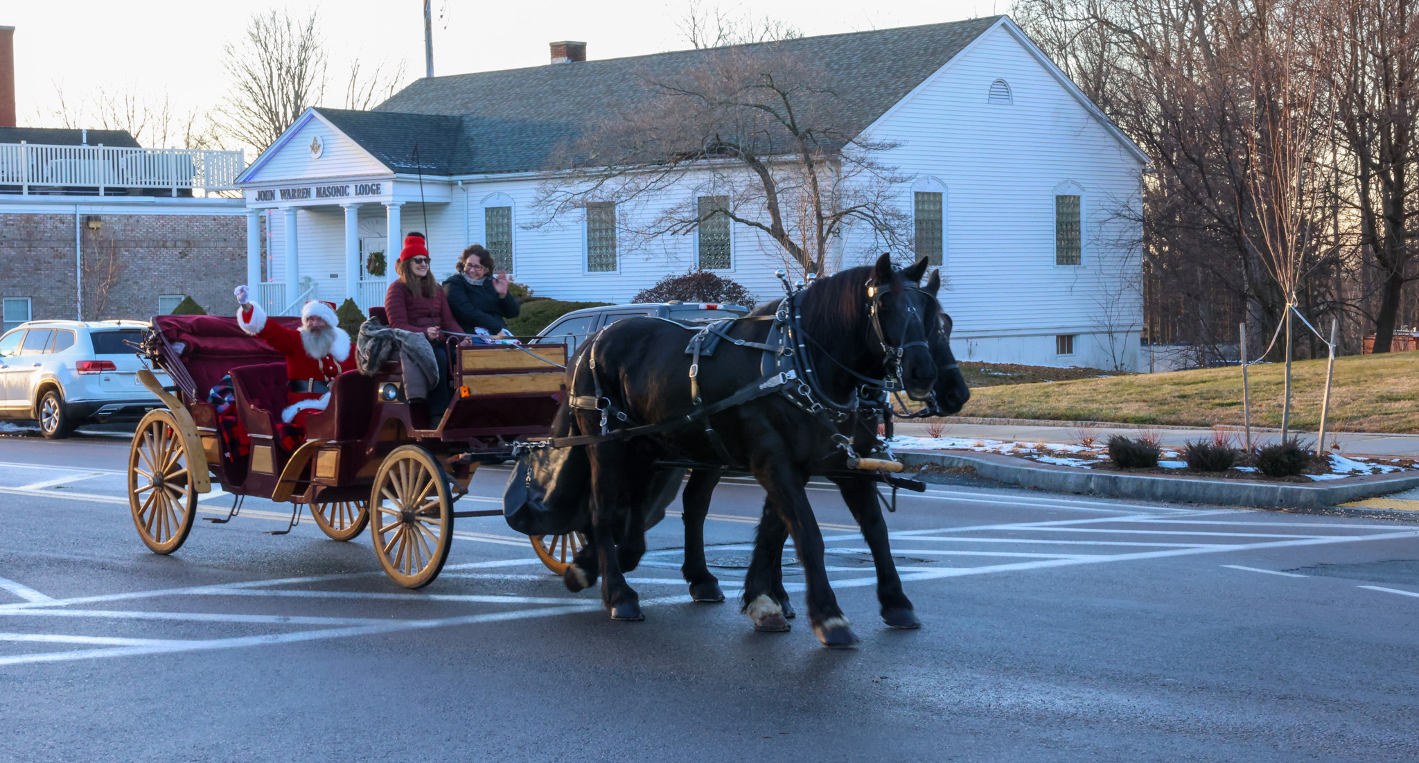 Photos: Holiday Stroll & Girl Scouts Caroling on the Common