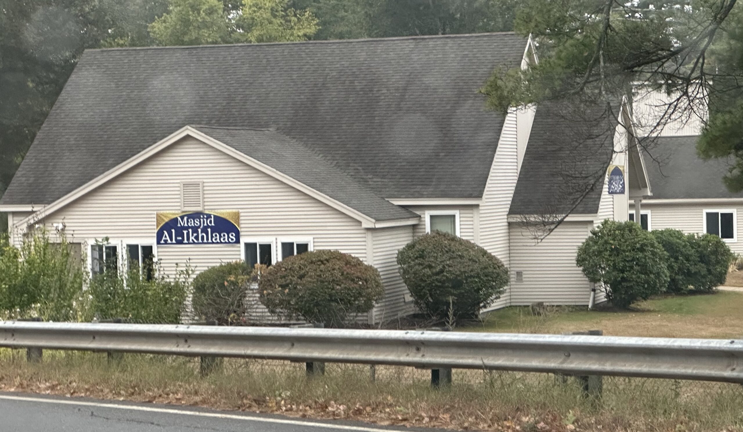 Conservation Commission approves Islamic Society of Greater Milford plan after parking issue raised