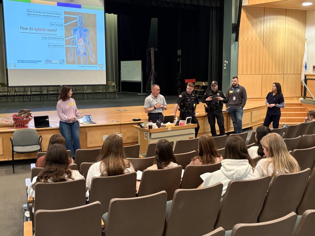 HOP Student Narcan Training HHS